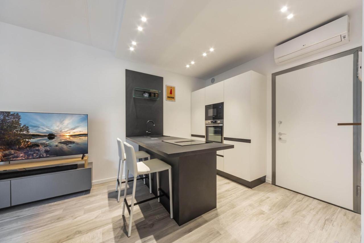 Comfy Apt With Private Parking & Balcony Milan Exterior photo